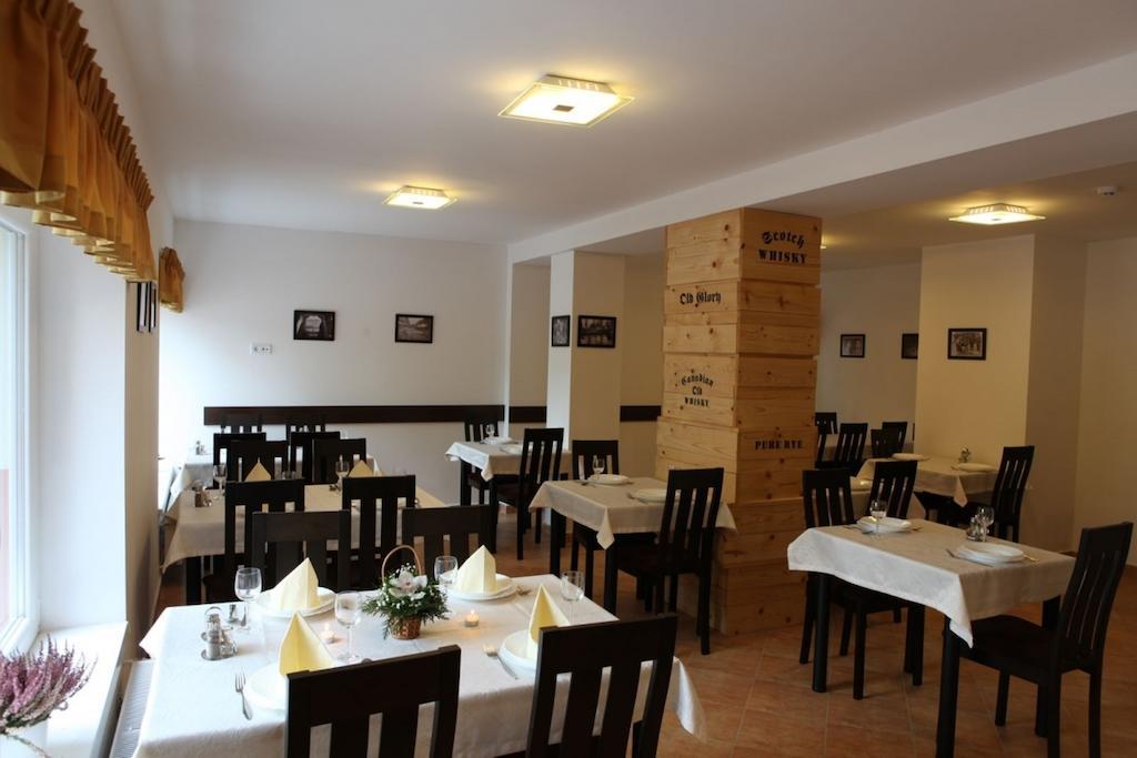 Stan Es Panzio Bed & Breakfast Balatonalmadi Exterior photo